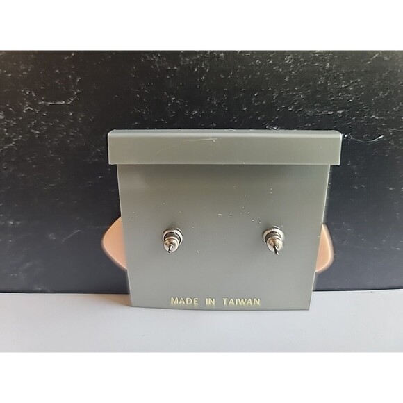 Peach Triangular Plastic Stud Earrings Vintage NOS - Picture 7 of 10